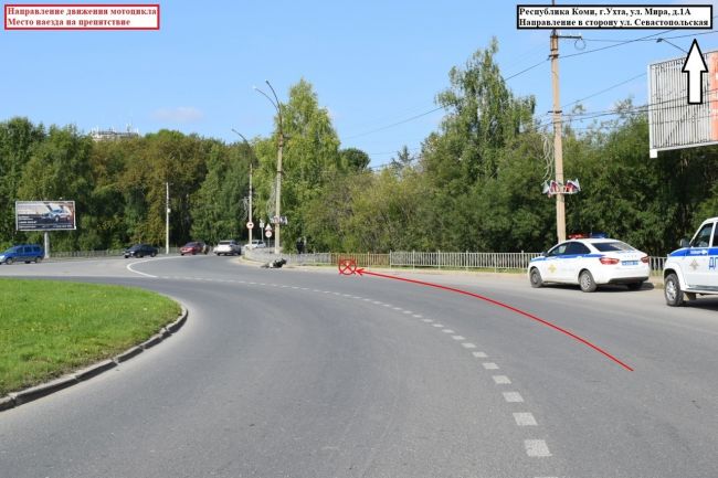 В Ухте водитель мотоцикла Kawasaki врезался в бордюр
